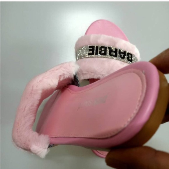 Barbie Tings Furry Slides ✨❄️ - Picture 4 of 4